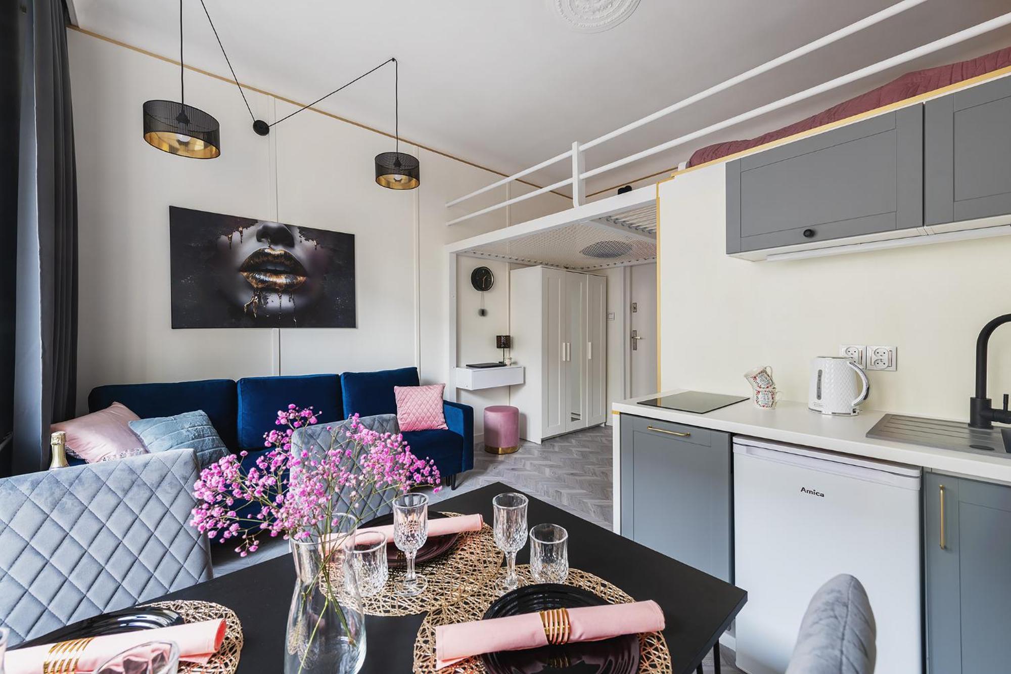 Luxury Apartments In The City Center ワルシャワ エクステリア 写真